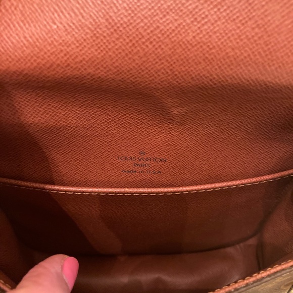 Authentic Louis Vuitton MM Saint Cloud Crossbody Bag, made in USA. - Picture 14 of 16